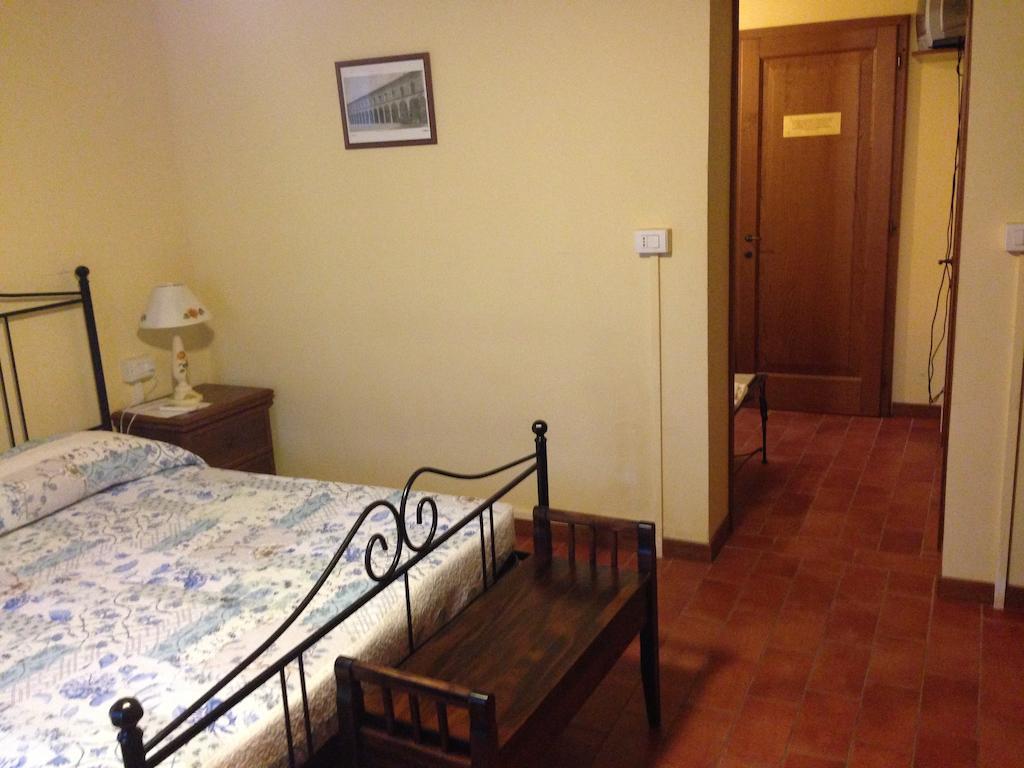 Agriturismo La Marletta Imola Bilik gambar